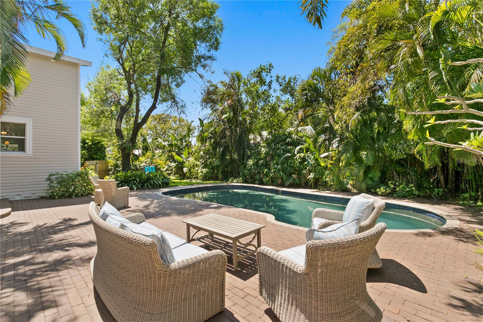 841 24TH AVE N, ST PETERSBURG, FL, 33704