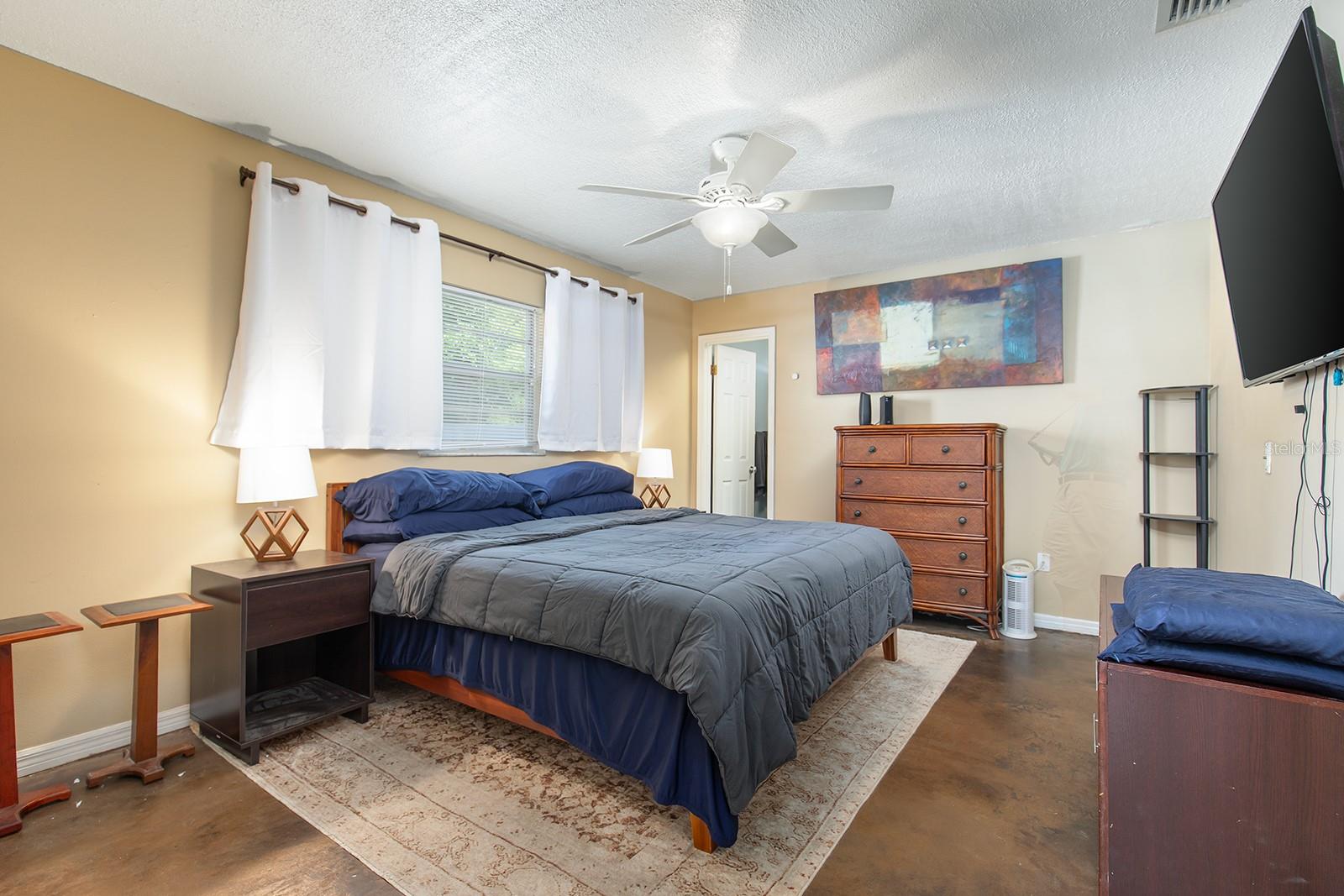 3511 E CRYSTAL LAKE AVE, ORLANDO, FL, 32806