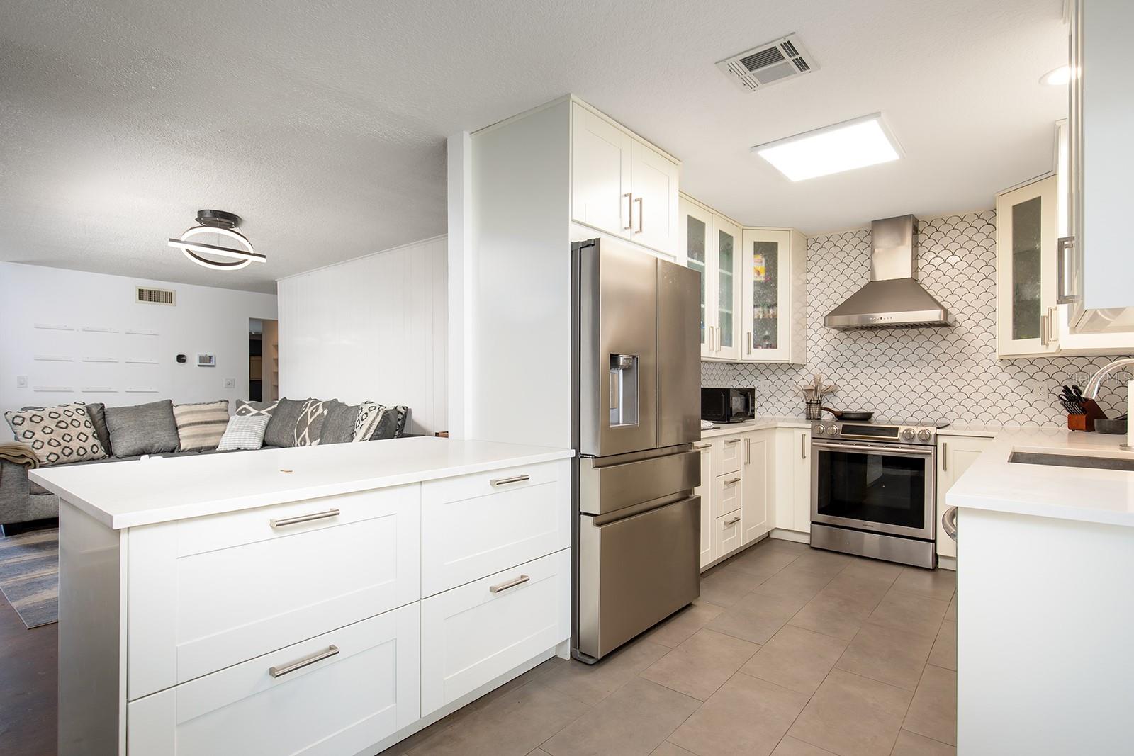 3511 E CRYSTAL LAKE AVE, ORLANDO, FL, 32806