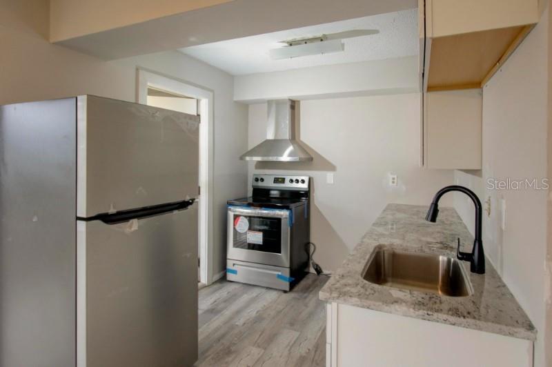 1106 COUNTRY CLUB LN, LAKELAND, FL, 33801