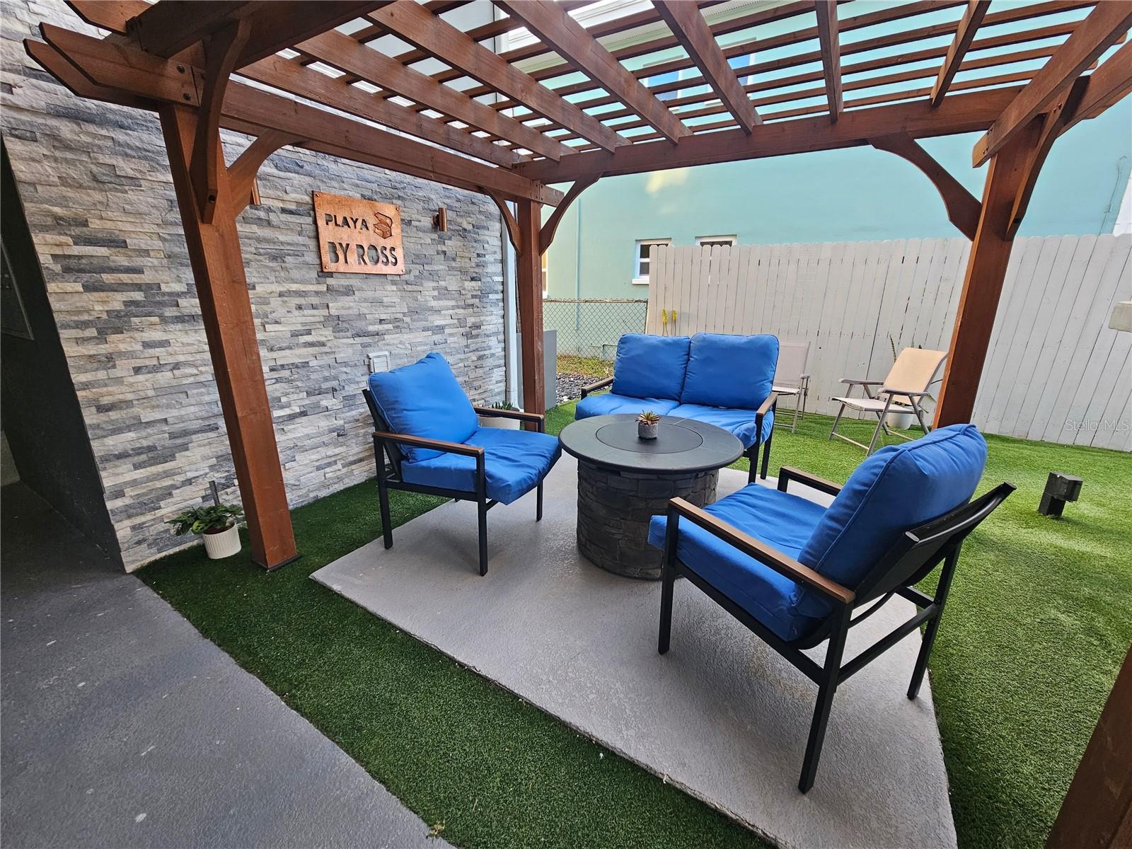 11955 3RD ST E #1, TREASURE ISLAND, FL, 33706