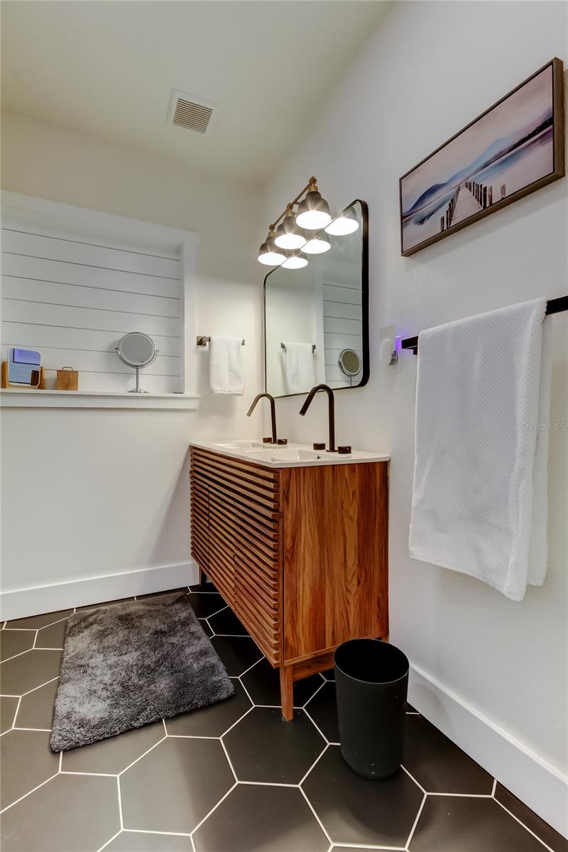 2488 DEL RIO WAY, DUNEDIN, FL, 34698