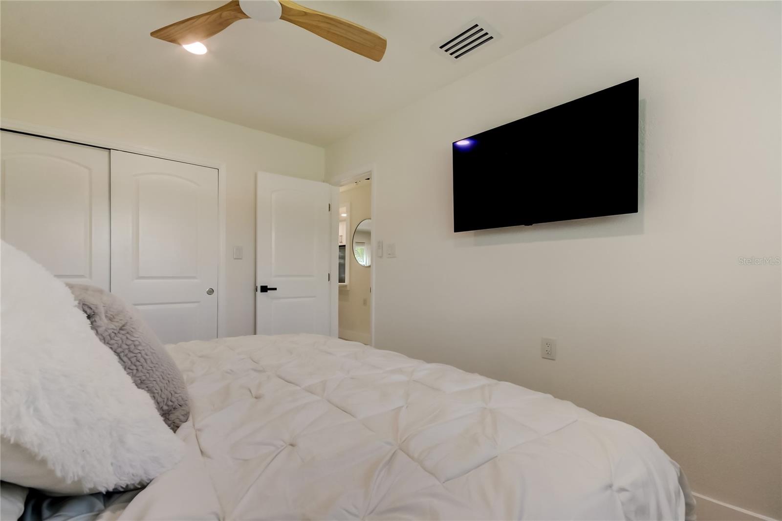 2488 DEL RIO WAY, DUNEDIN, FL, 34698