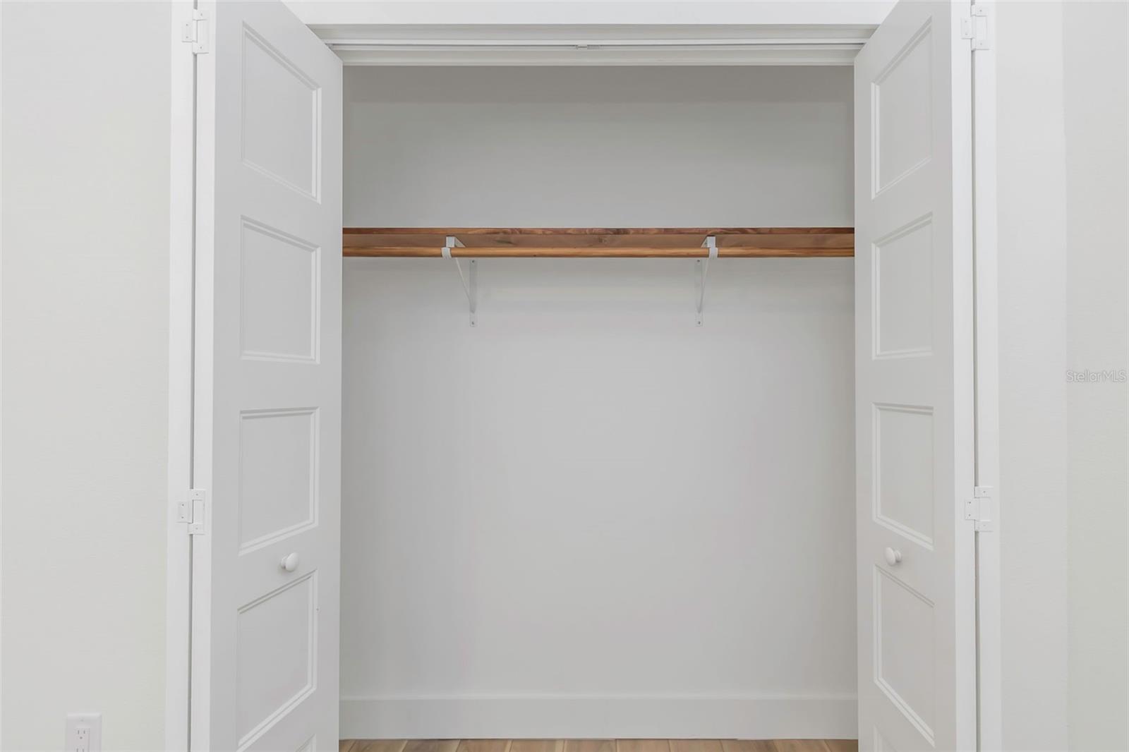 2103 E ELLICOTT ST, TAMPA, FL, 33610