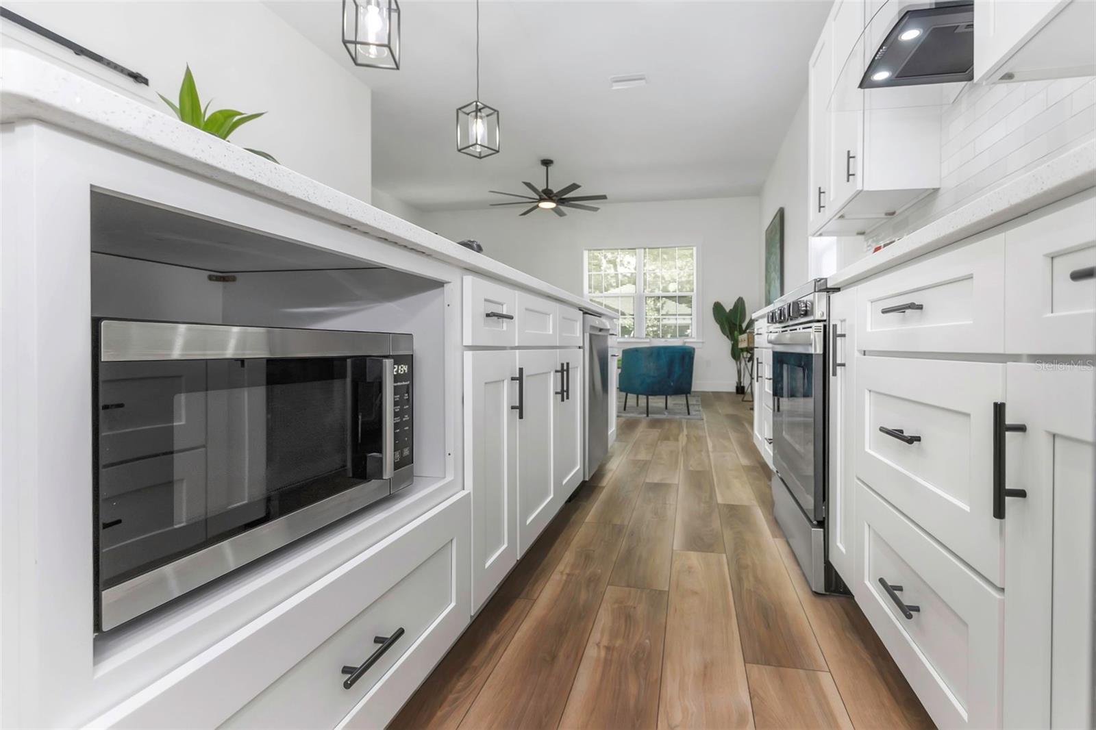 2103 E ELLICOTT ST, TAMPA, FL, 33610