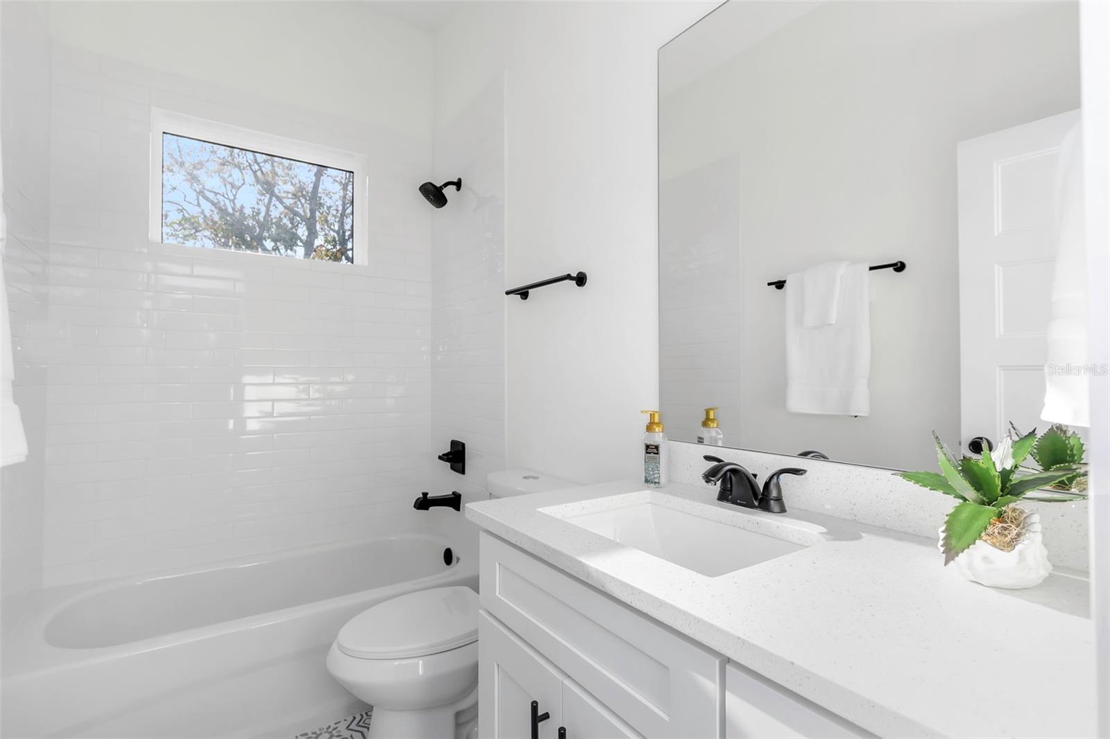 2103 E ELLICOTT ST, TAMPA, FL, 33610