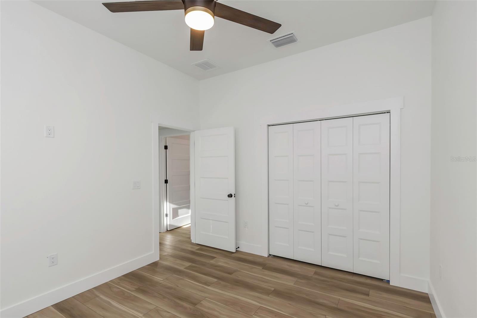 2103 E ELLICOTT ST, TAMPA, FL, 33610