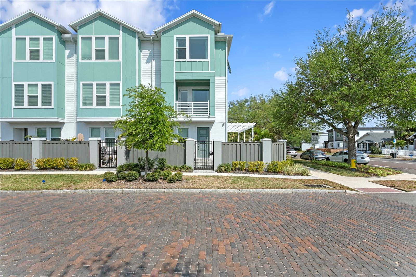 98 29TH ST S, ST PETERSBURG, FL, 33712