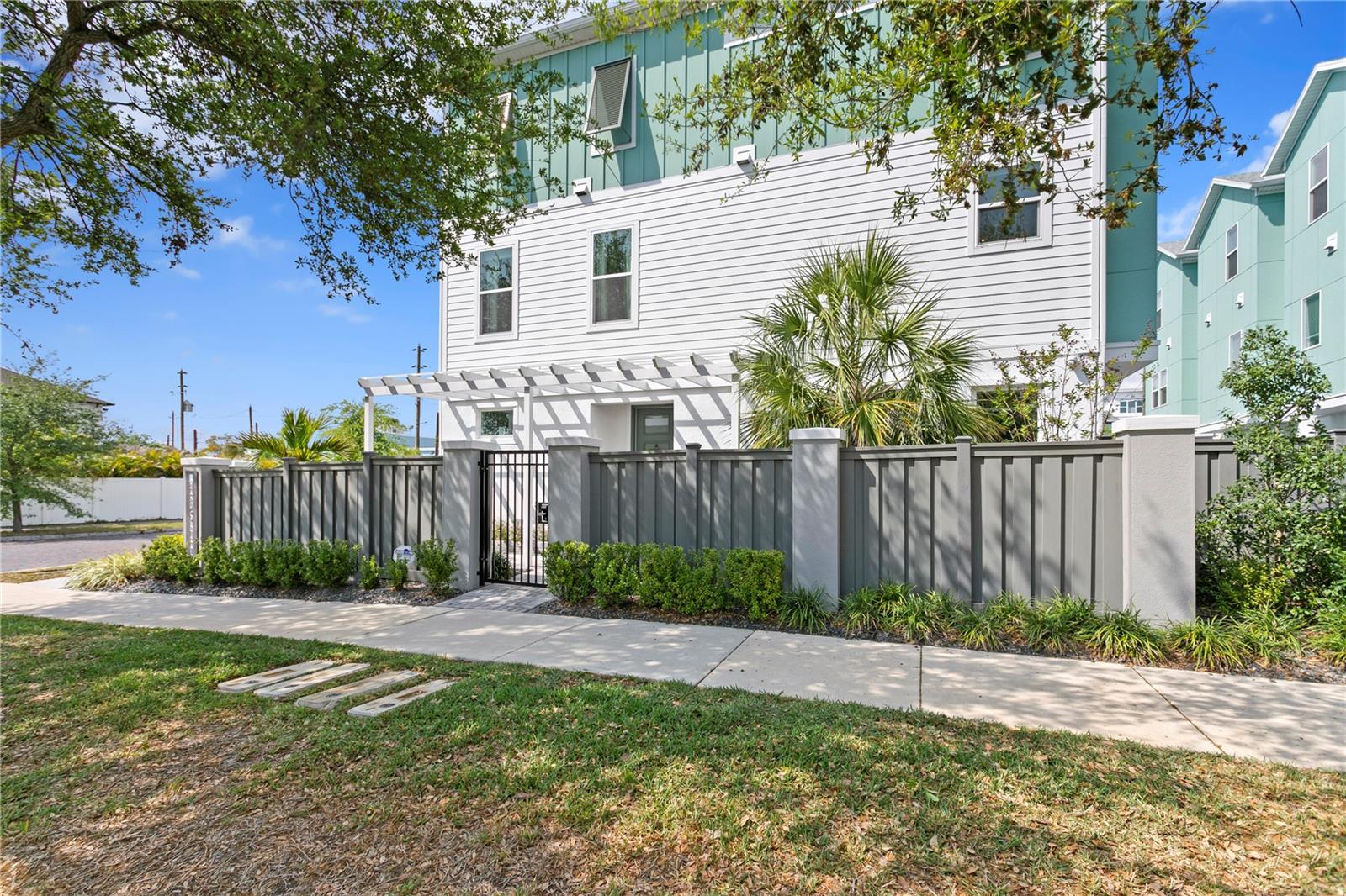 98 29TH ST S, ST PETERSBURG, FL, 33712