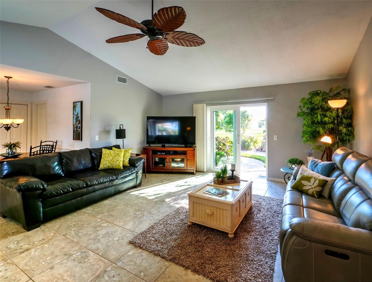 1611 VALLEY DR, VENICE, FL, 34292