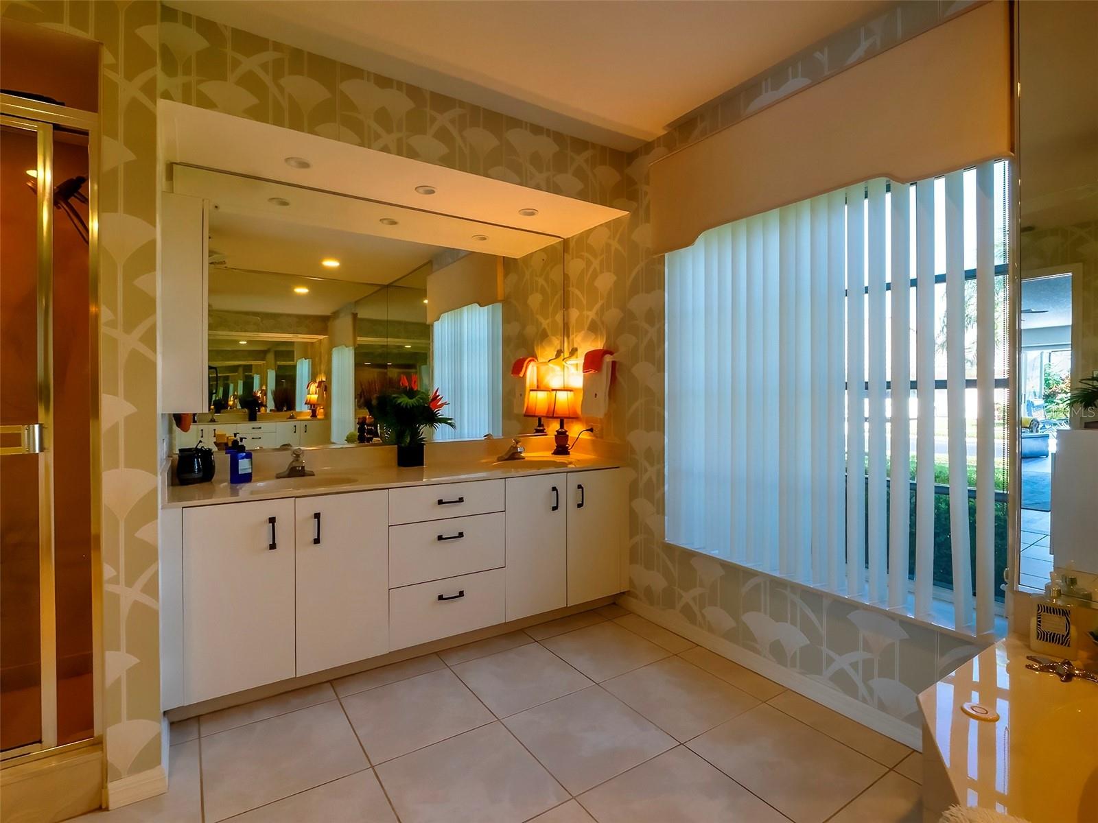 1611 VALLEY DR, VENICE, FL, 34292