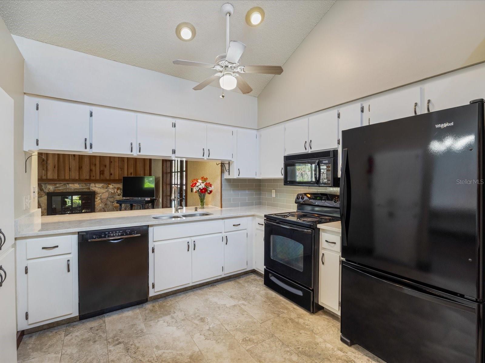 65 HARBOR WOODS CIR, SAFETY HARBOR, FL, 34695