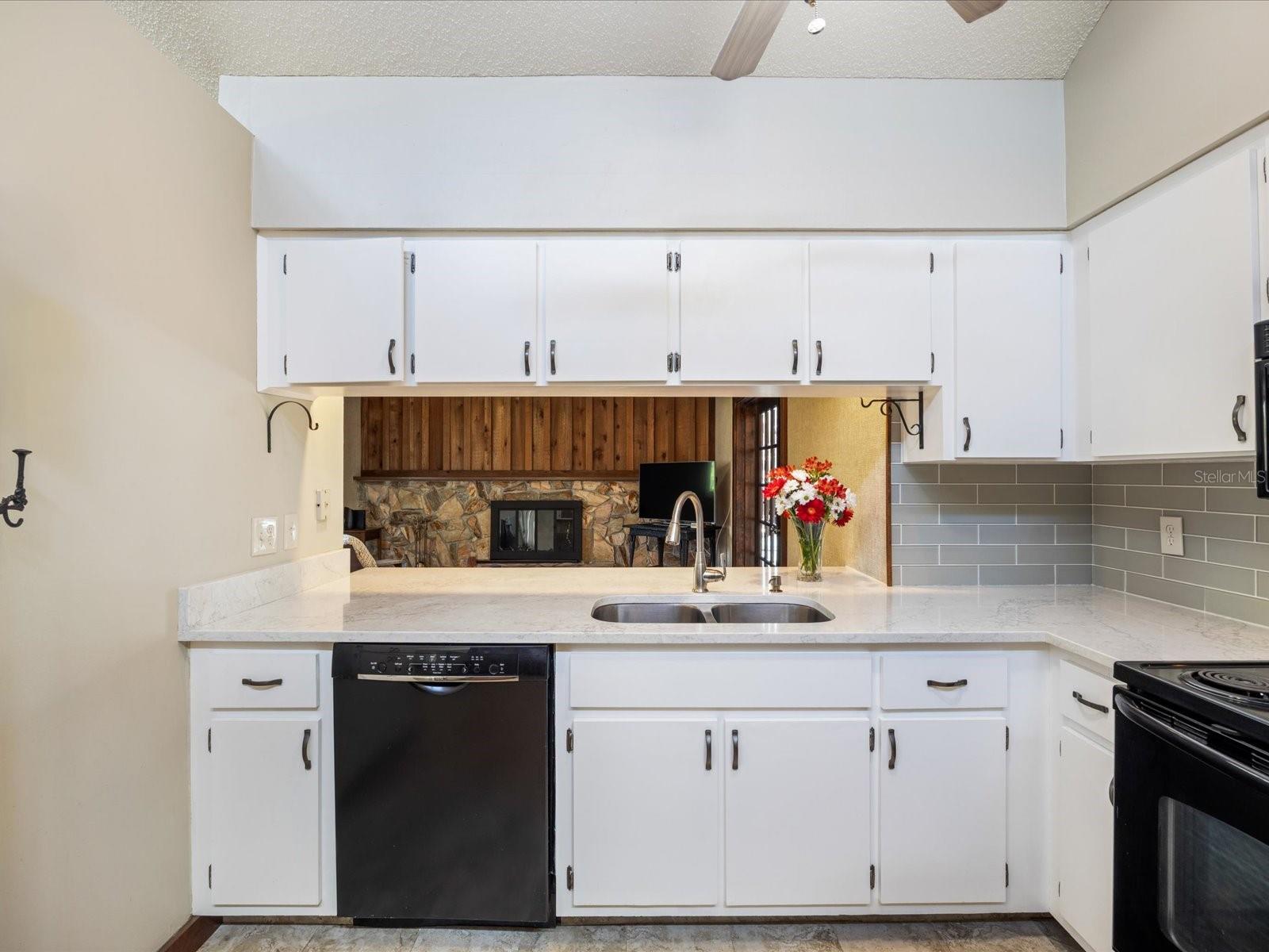 65 HARBOR WOODS CIR, SAFETY HARBOR, FL, 34695