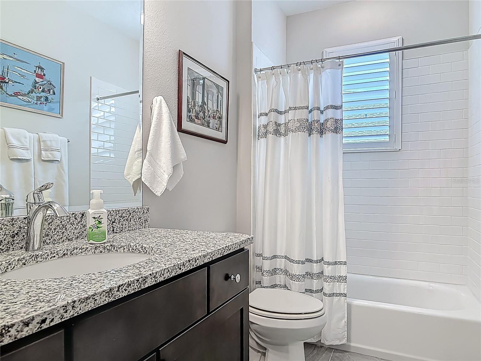 425 WEDGEWORTH LN, DELAND, FL, 32724