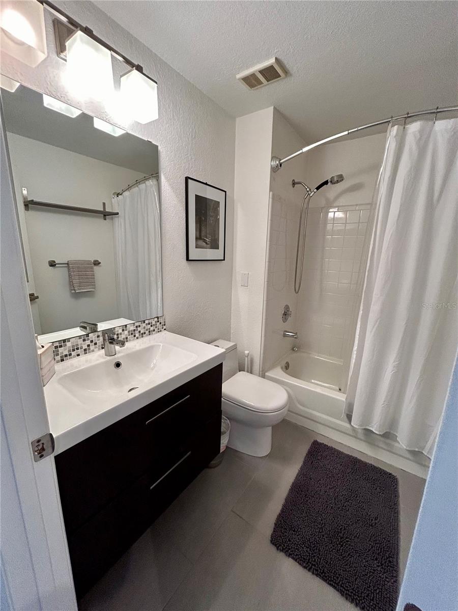 905 NORMANDY TRACE RD, TAMPA, FL, 33602