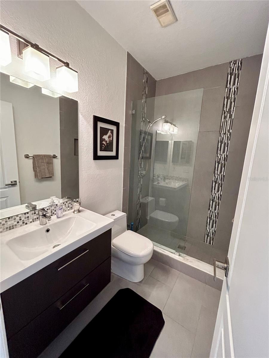 905 NORMANDY TRACE RD, TAMPA, FL, 33602