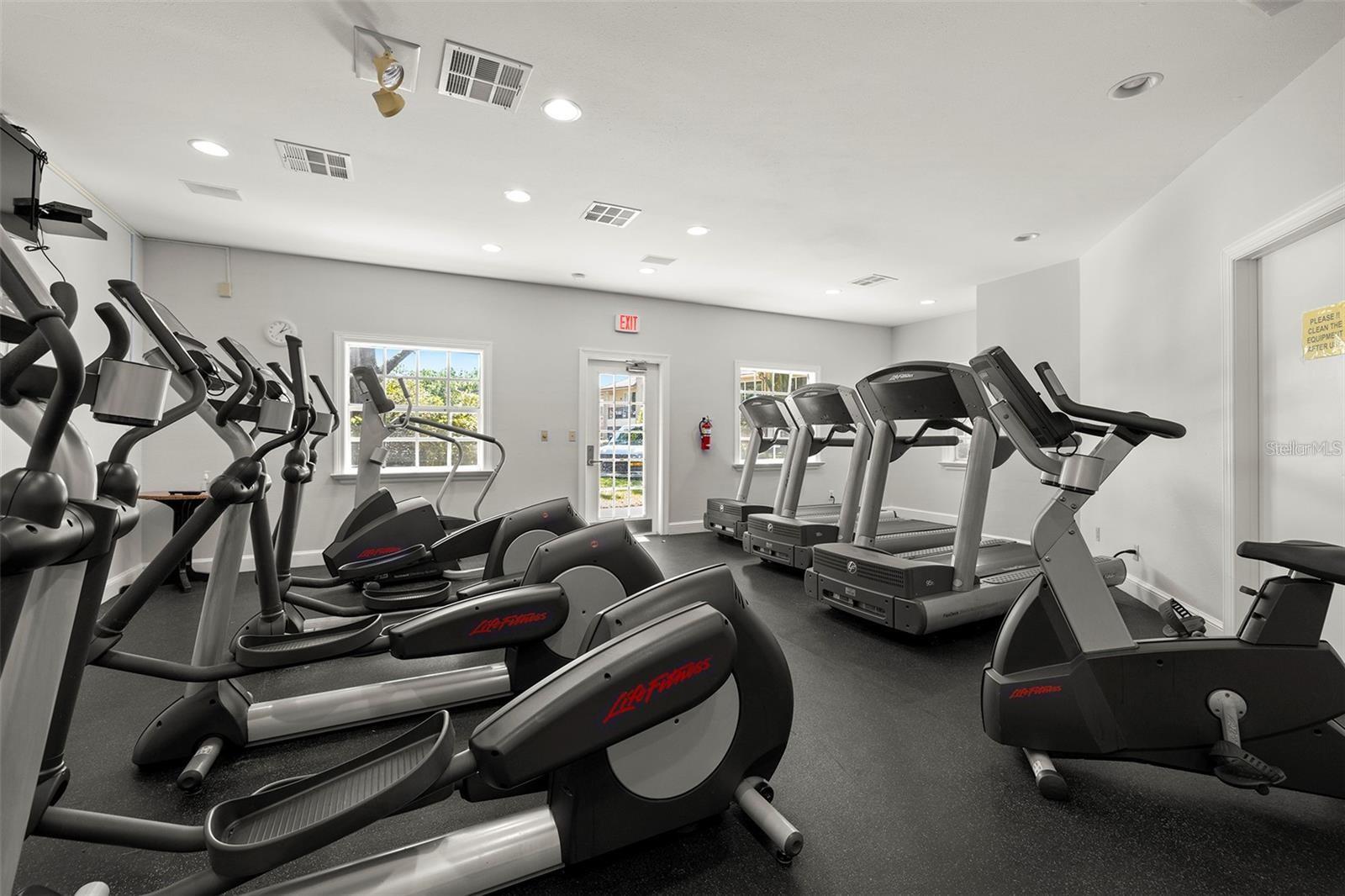 905 NORMANDY TRACE RD, TAMPA, FL, 33602