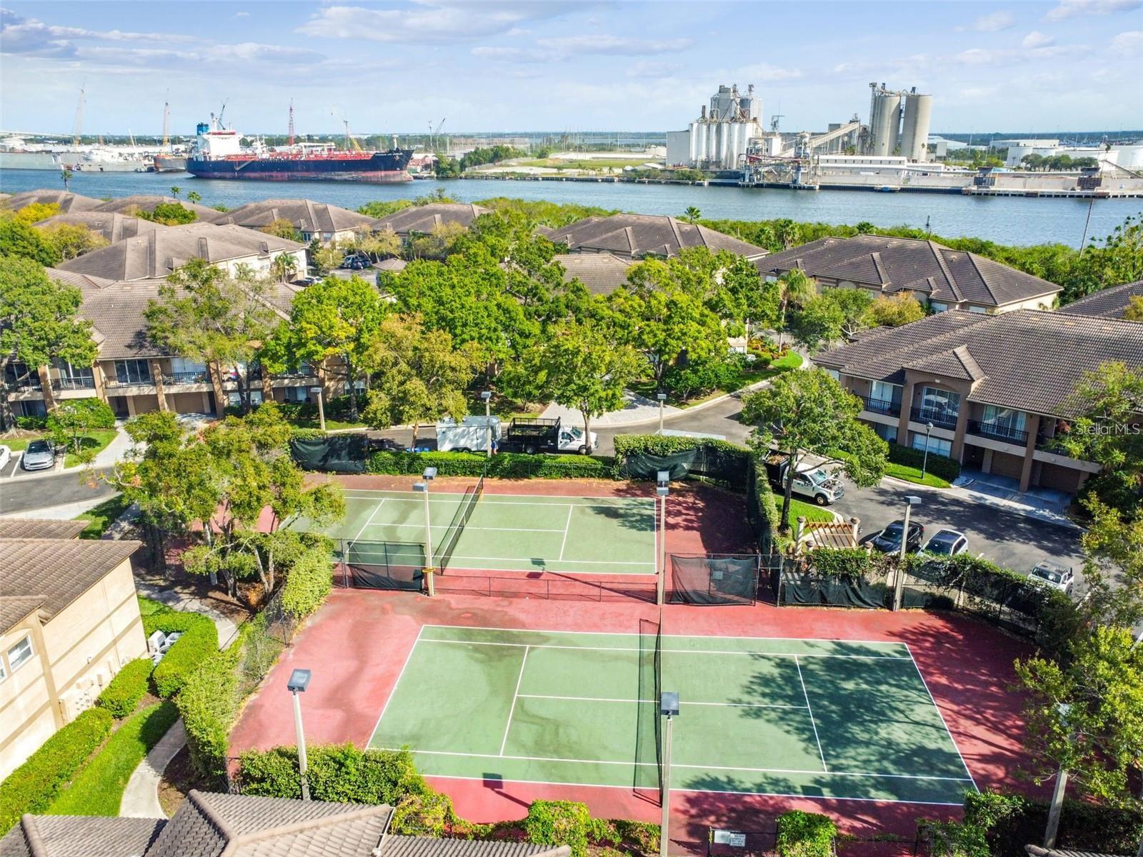 905 NORMANDY TRACE RD, TAMPA, FL, 33602