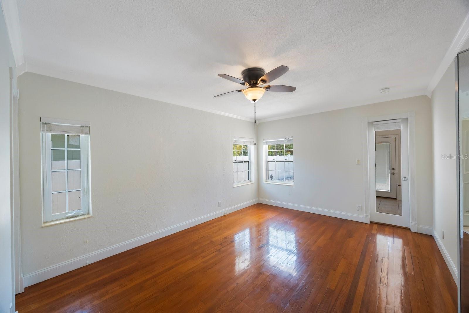 110 27TH AVE NE, ST PETERSBURG, FL, 33704