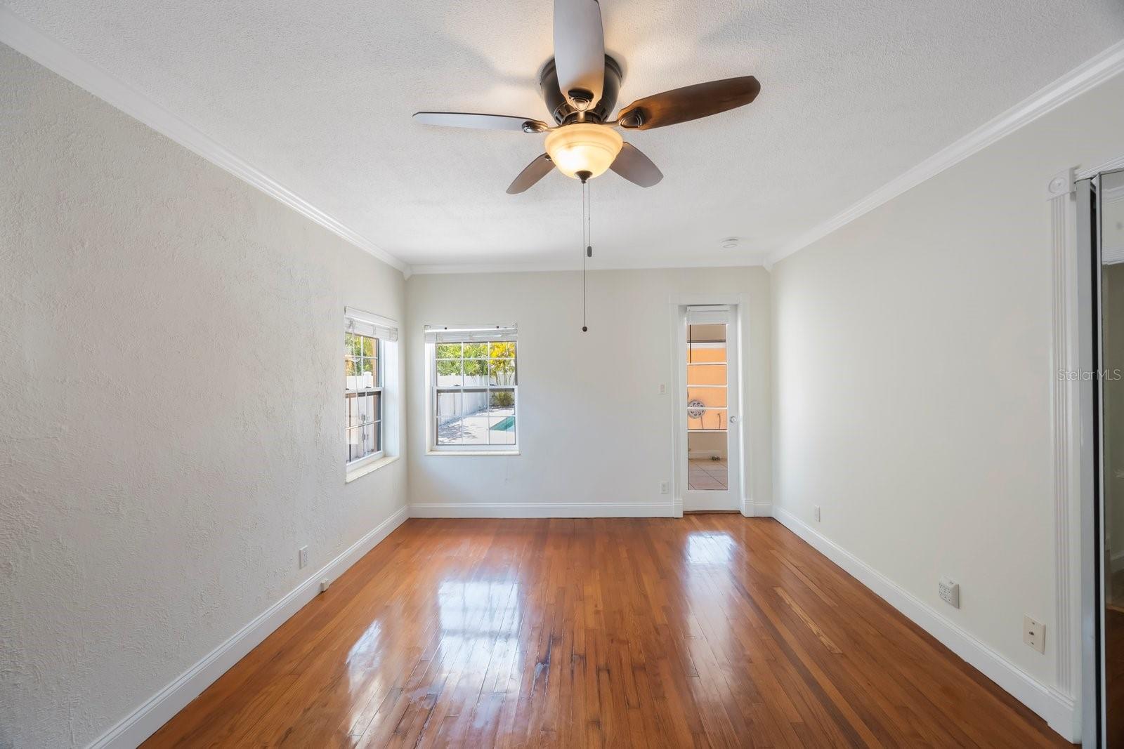 110 27TH AVE NE, ST PETERSBURG, FL, 33704