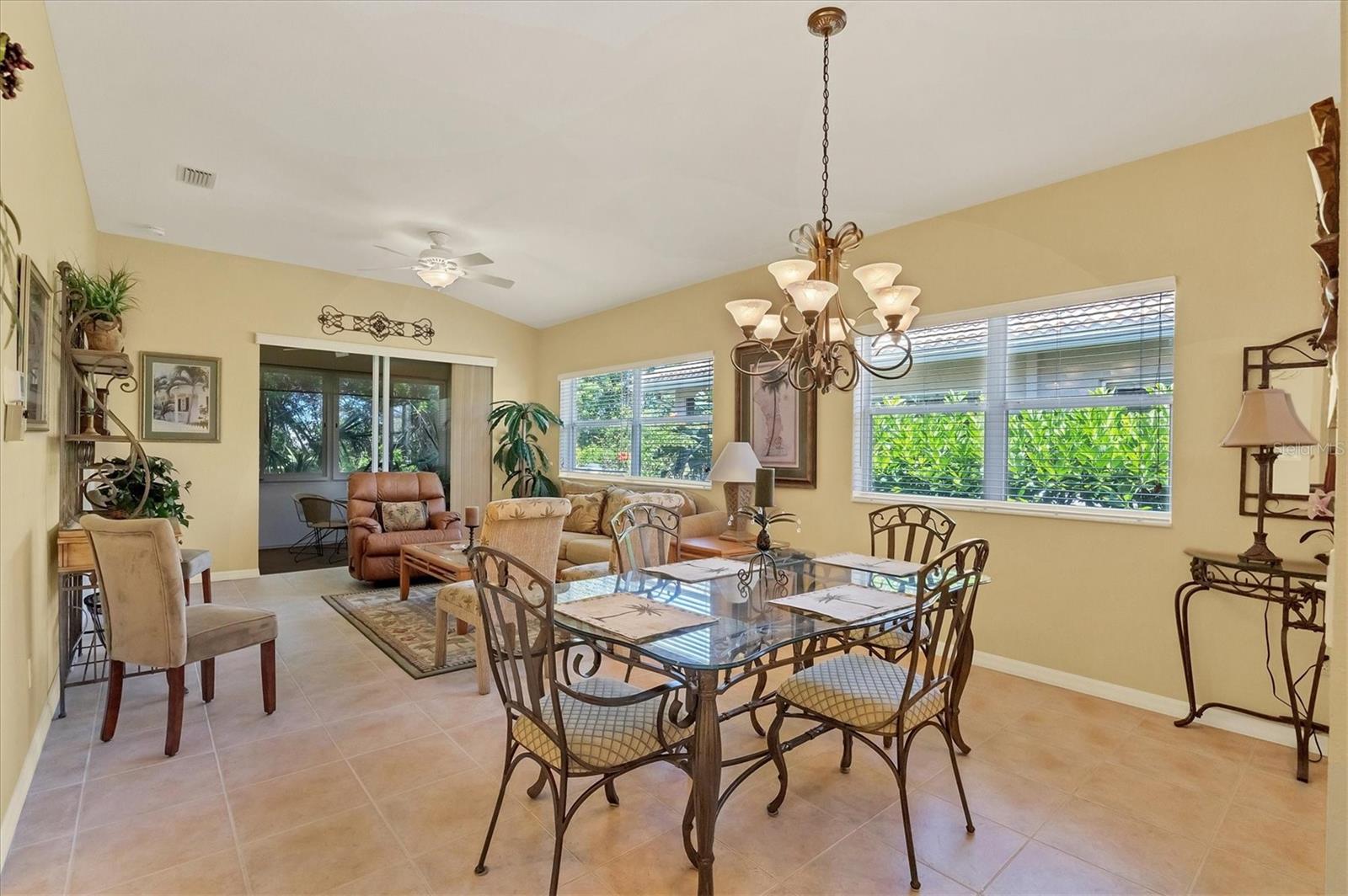 121 AUBURN WOODS CIR, VENICE, FL, 34292