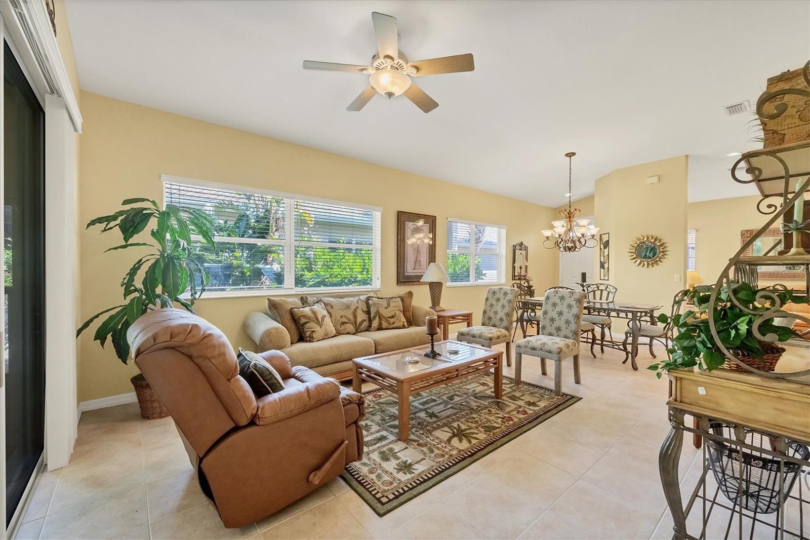 121 AUBURN WOODS CIR, VENICE, FL, 34292