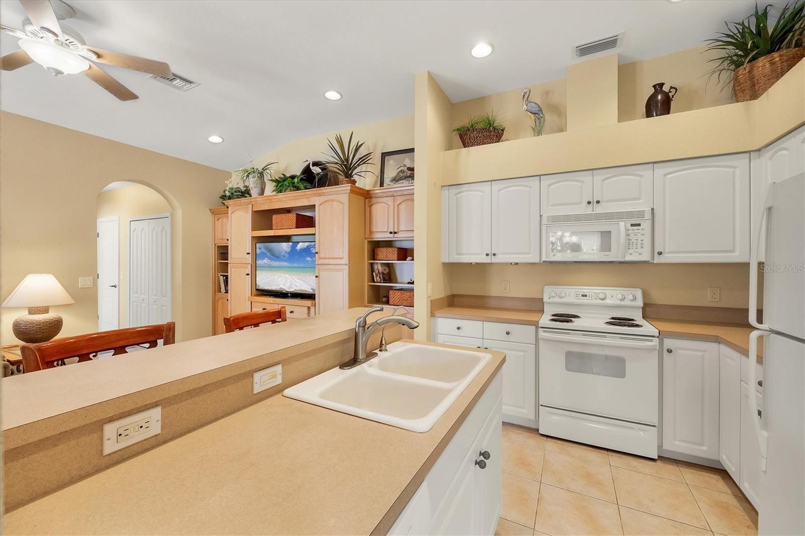 121 AUBURN WOODS CIR, VENICE, FL, 34292