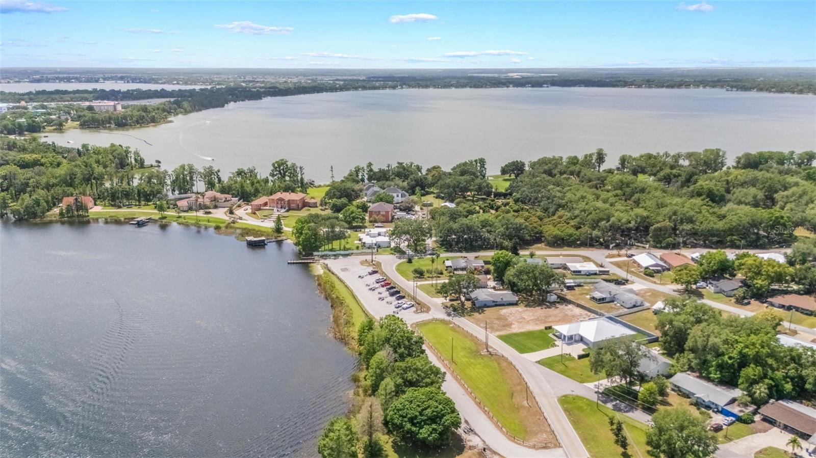 612 W LAKE SUMMIT DR, WINTER HAVEN, FL, 33884