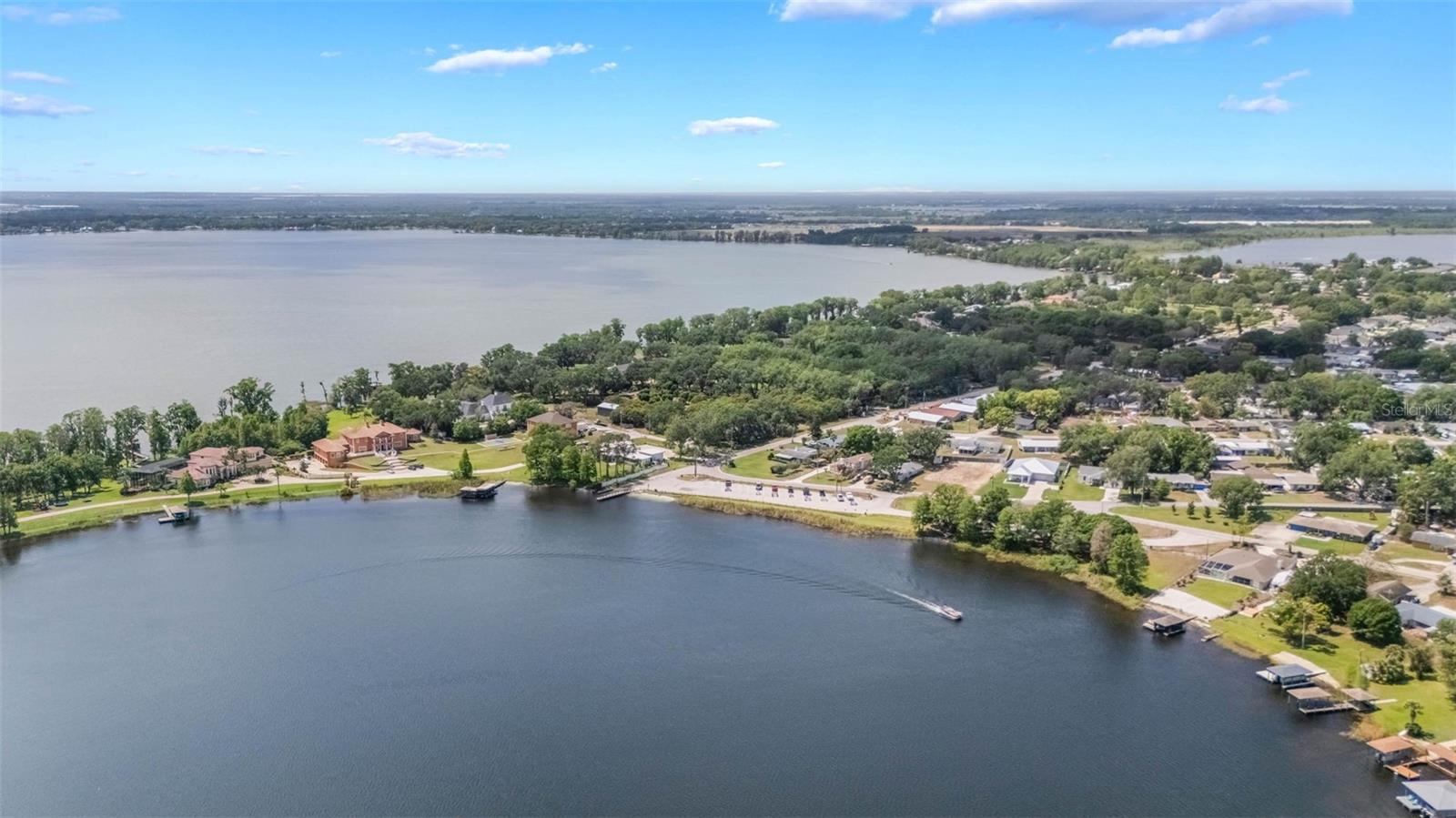 612 W LAKE SUMMIT DR, WINTER HAVEN, FL, 33884