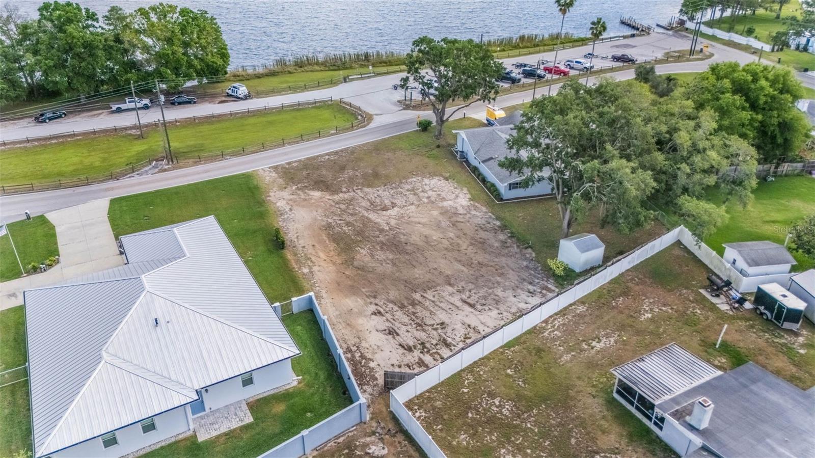 612 W LAKE SUMMIT DR, WINTER HAVEN, FL, 33884