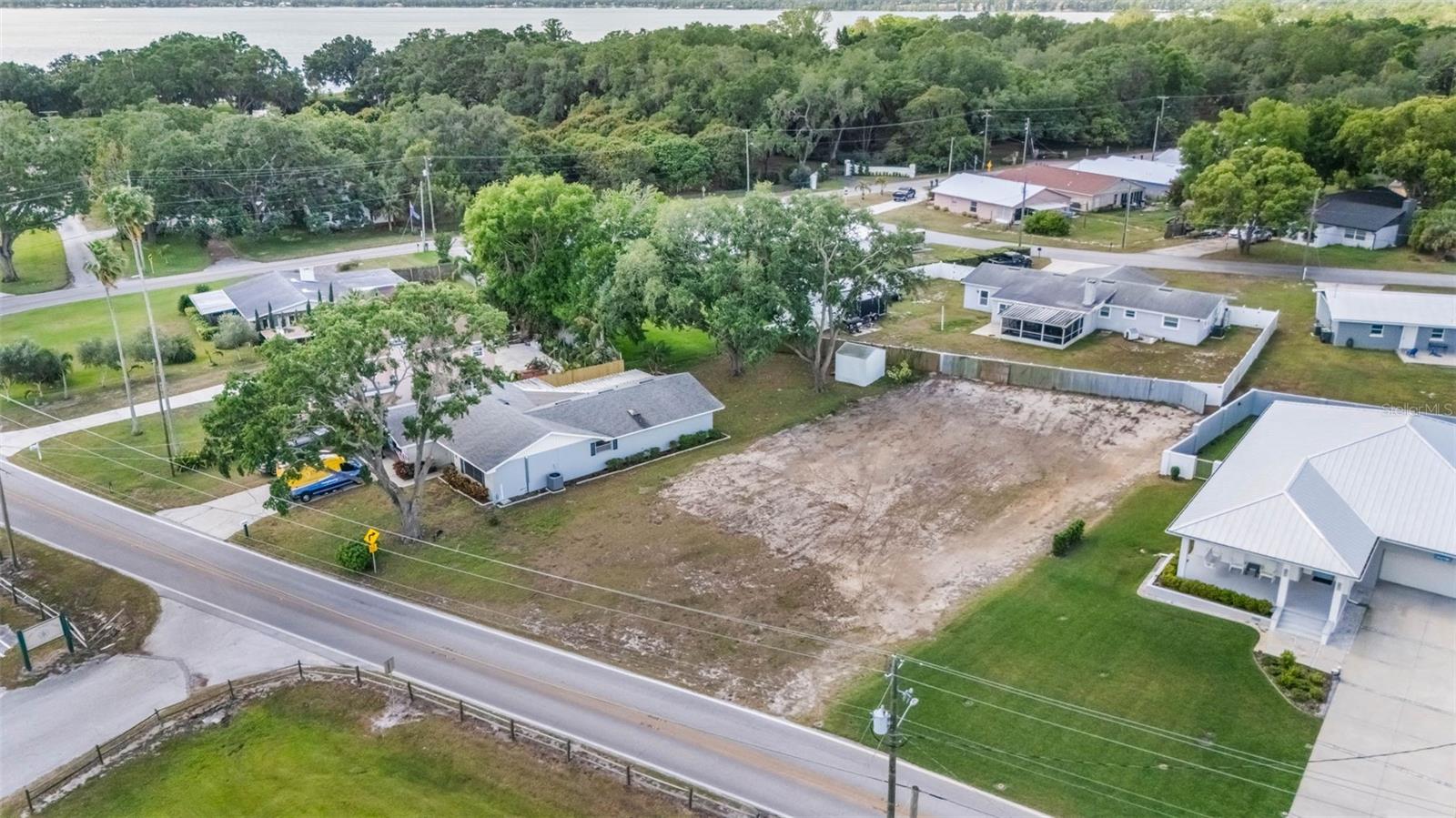 612 W LAKE SUMMIT DR, WINTER HAVEN, FL, 33884