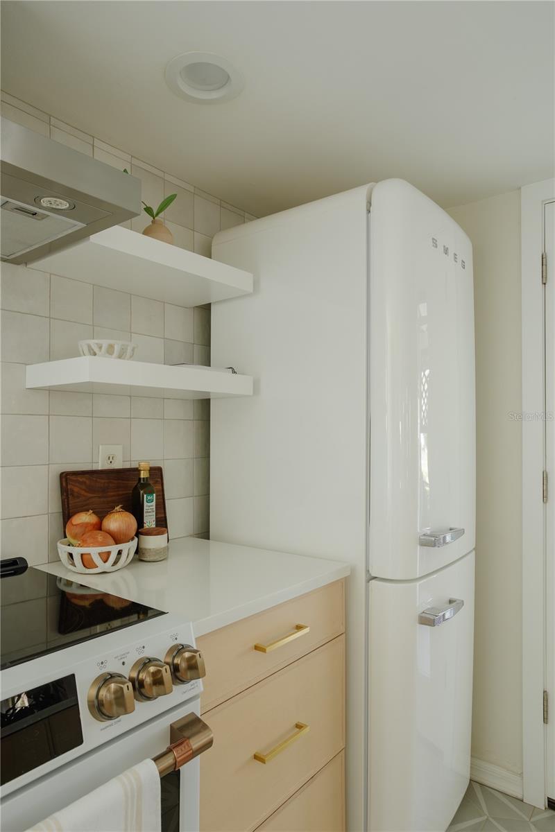 2337 IXORA AVE, SARASOTA, FL, 34234