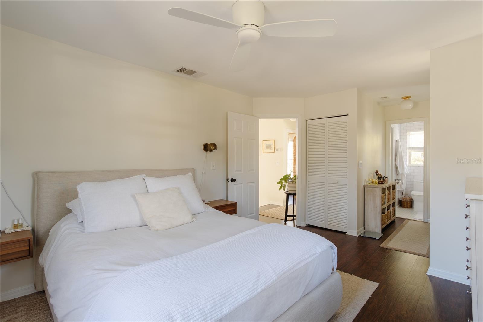 2337 IXORA AVE, SARASOTA, FL, 34234