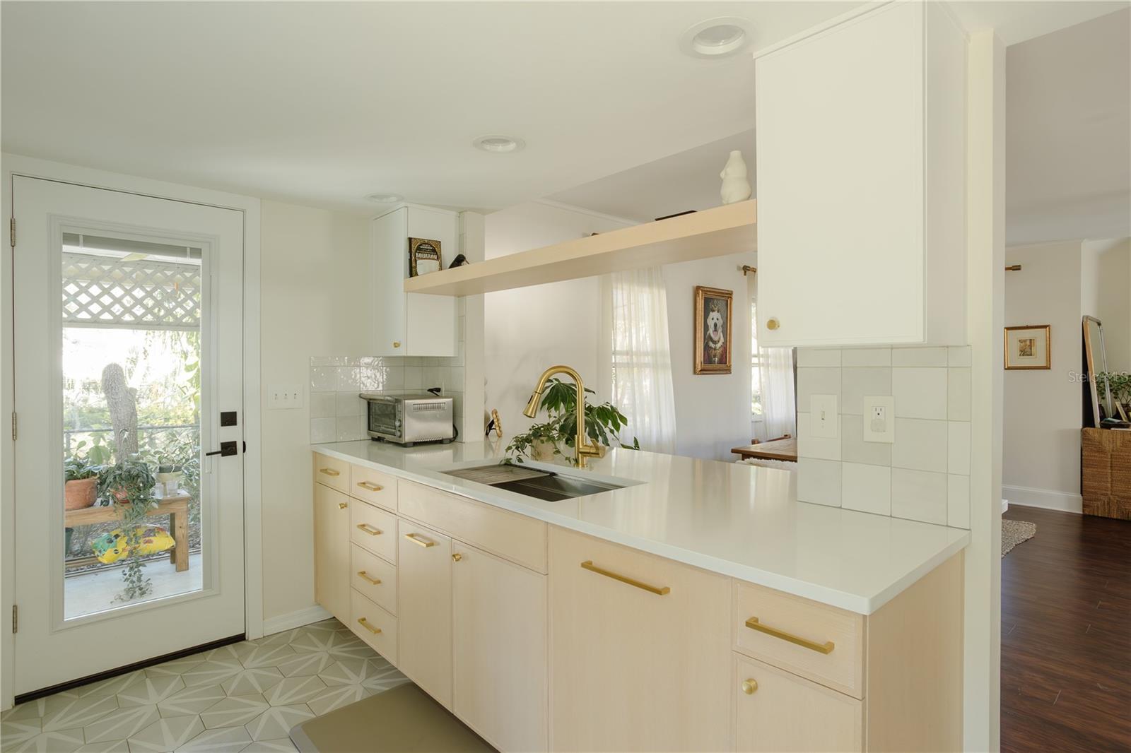 2337 IXORA AVE, SARASOTA, FL, 34234