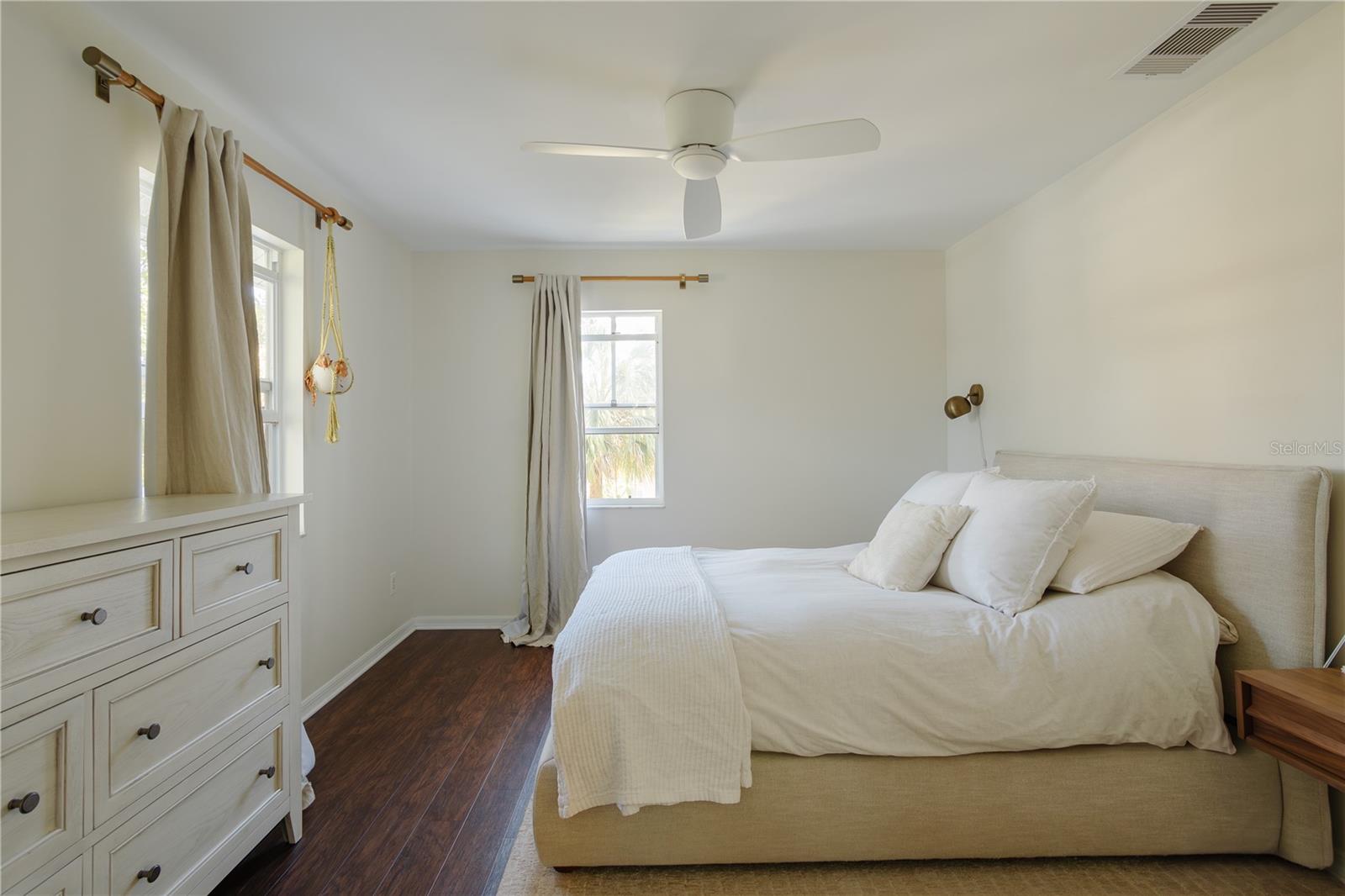 2337 IXORA AVE, SARASOTA, FL, 34234