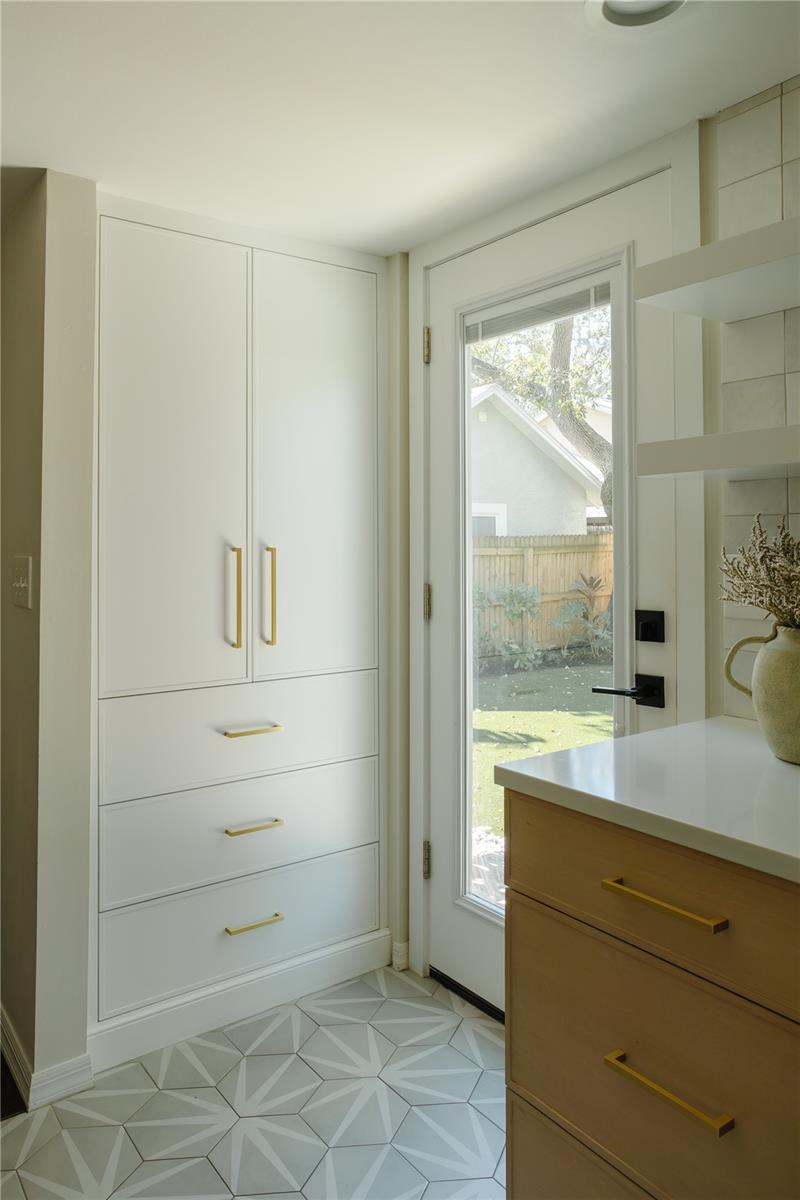 2337 IXORA AVE, SARASOTA, FL, 34234