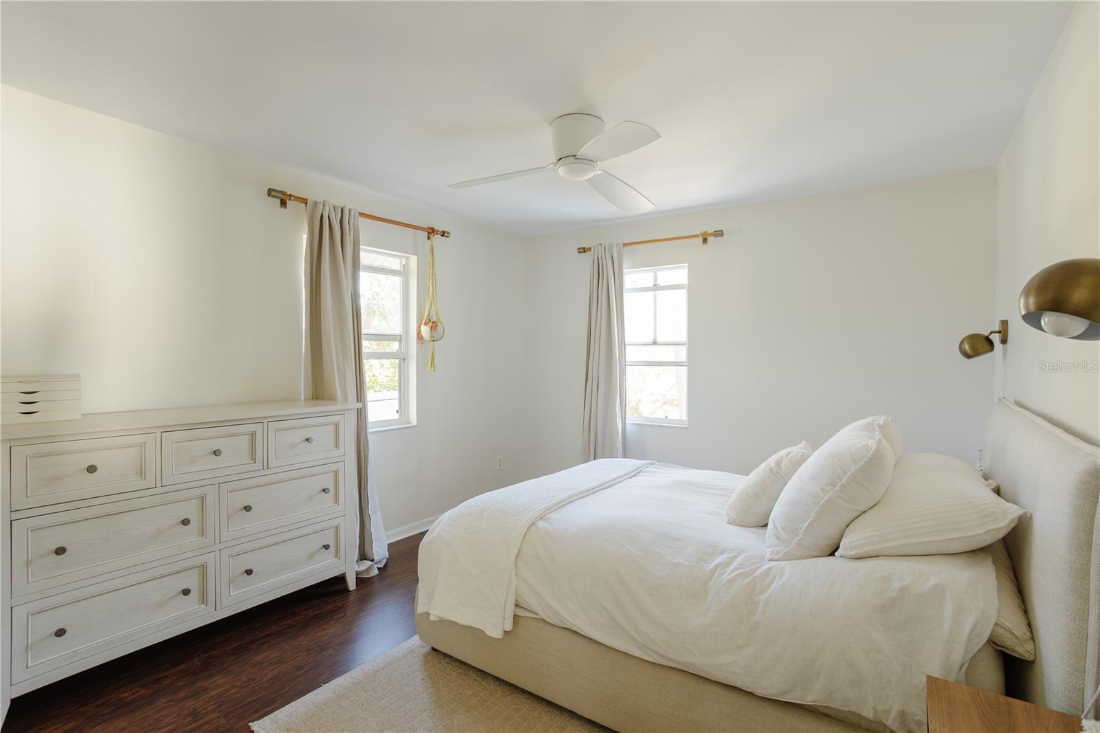 2337 IXORA AVE, SARASOTA, FL, 34234