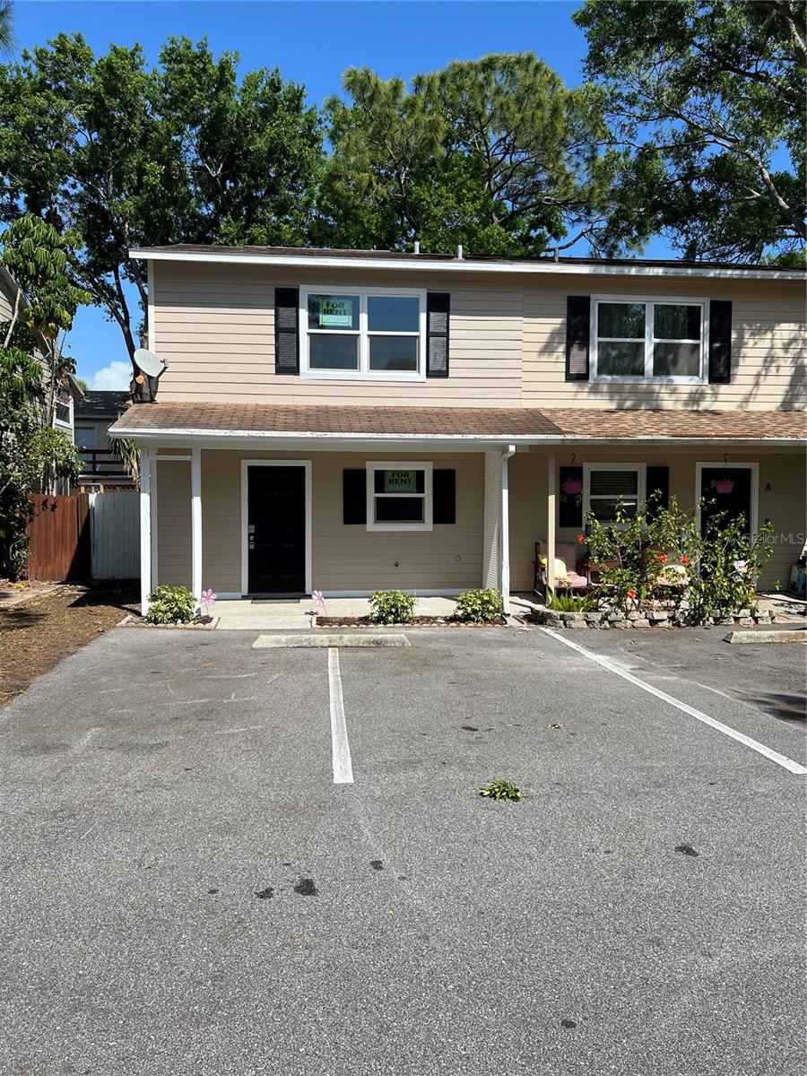 152 DOUGLAS RD W #B, OLDSMAR, FL, 34677