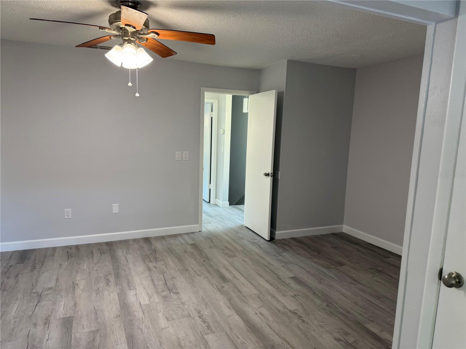 152 DOUGLAS RD W #B, OLDSMAR, FL, 34677