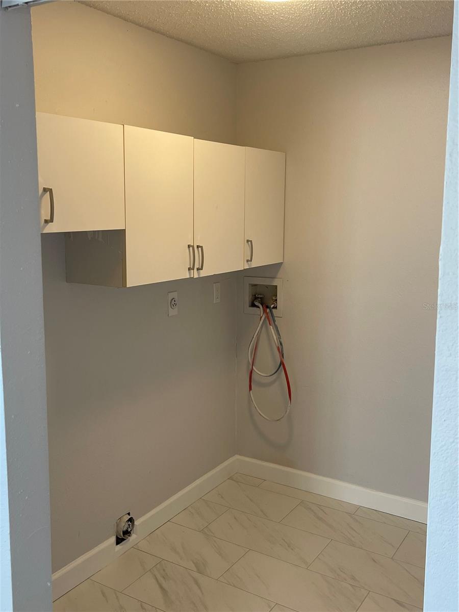 152 DOUGLAS RD W #B, OLDSMAR, FL, 34677