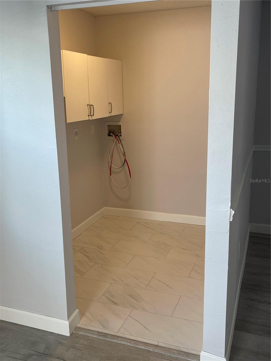 152 DOUGLAS RD W #B, OLDSMAR, FL, 34677