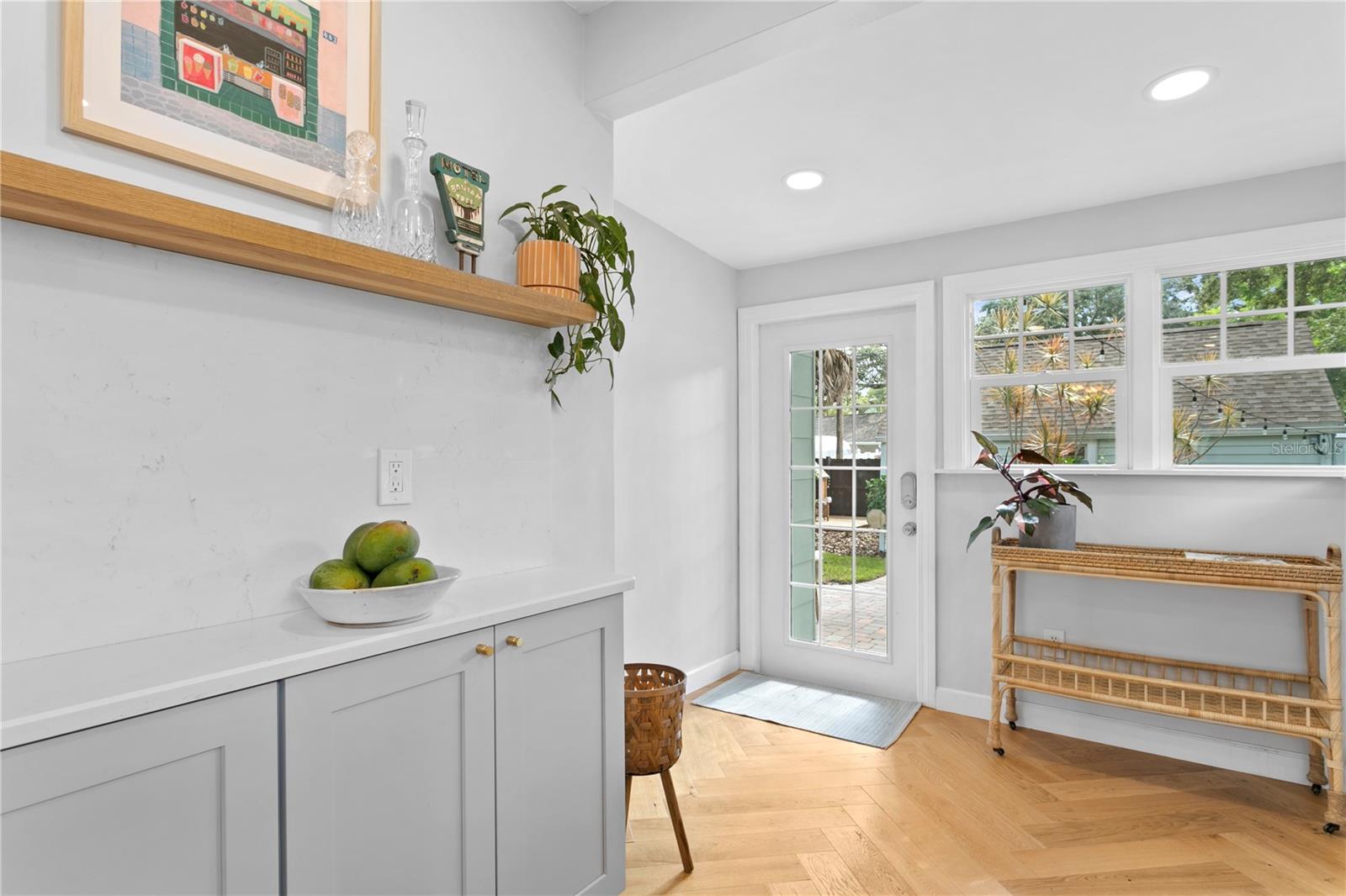 1101 11TH ST N, ST PETERSBURG, FL, 33705