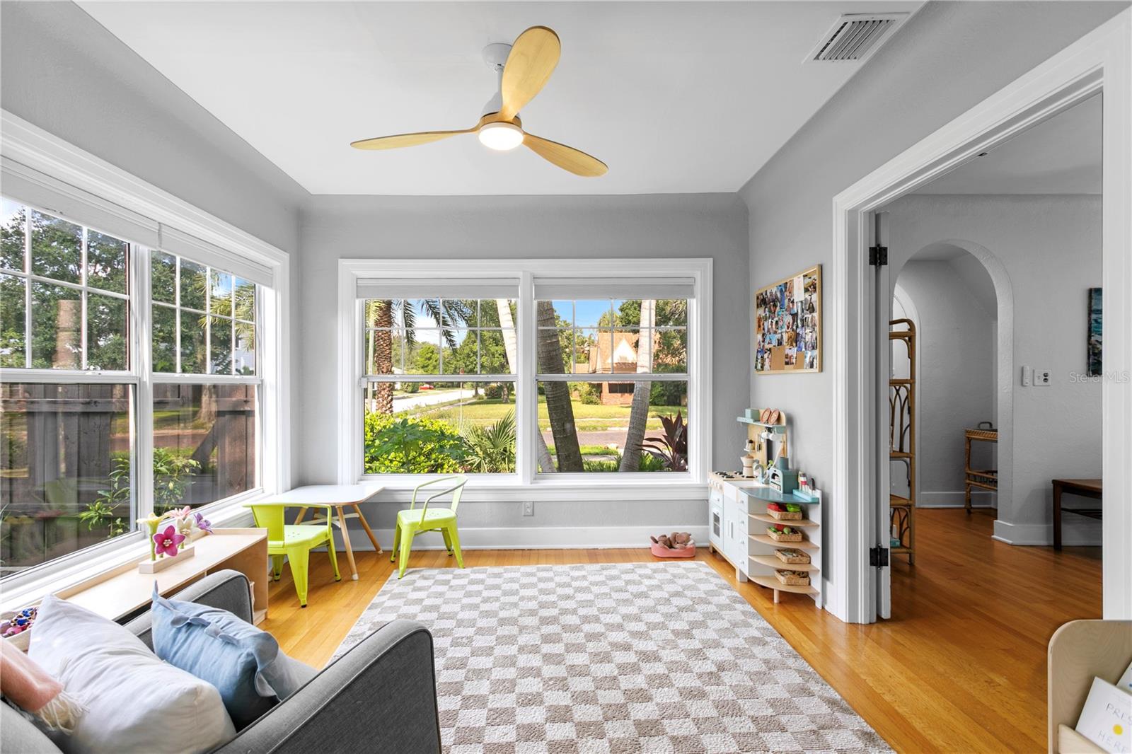 1101 11TH ST N, ST PETERSBURG, FL, 33705