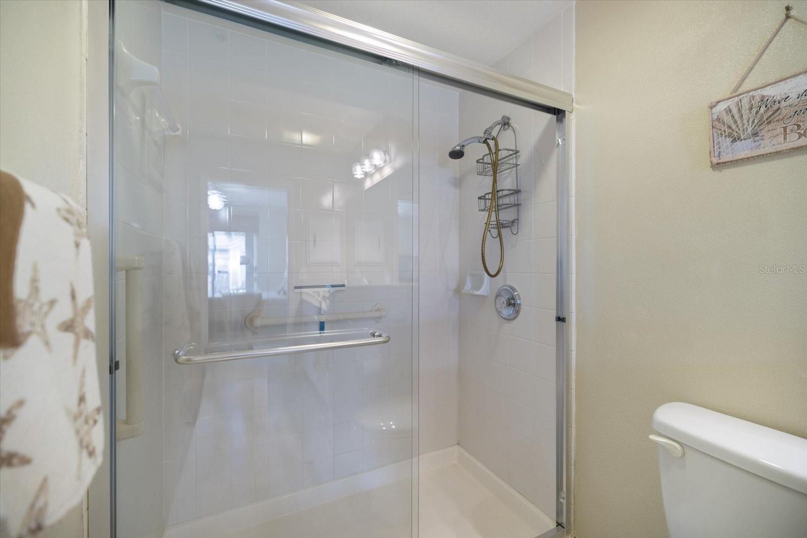 400 LAUREL LAKE DR #104, VENICE, FL, 34292