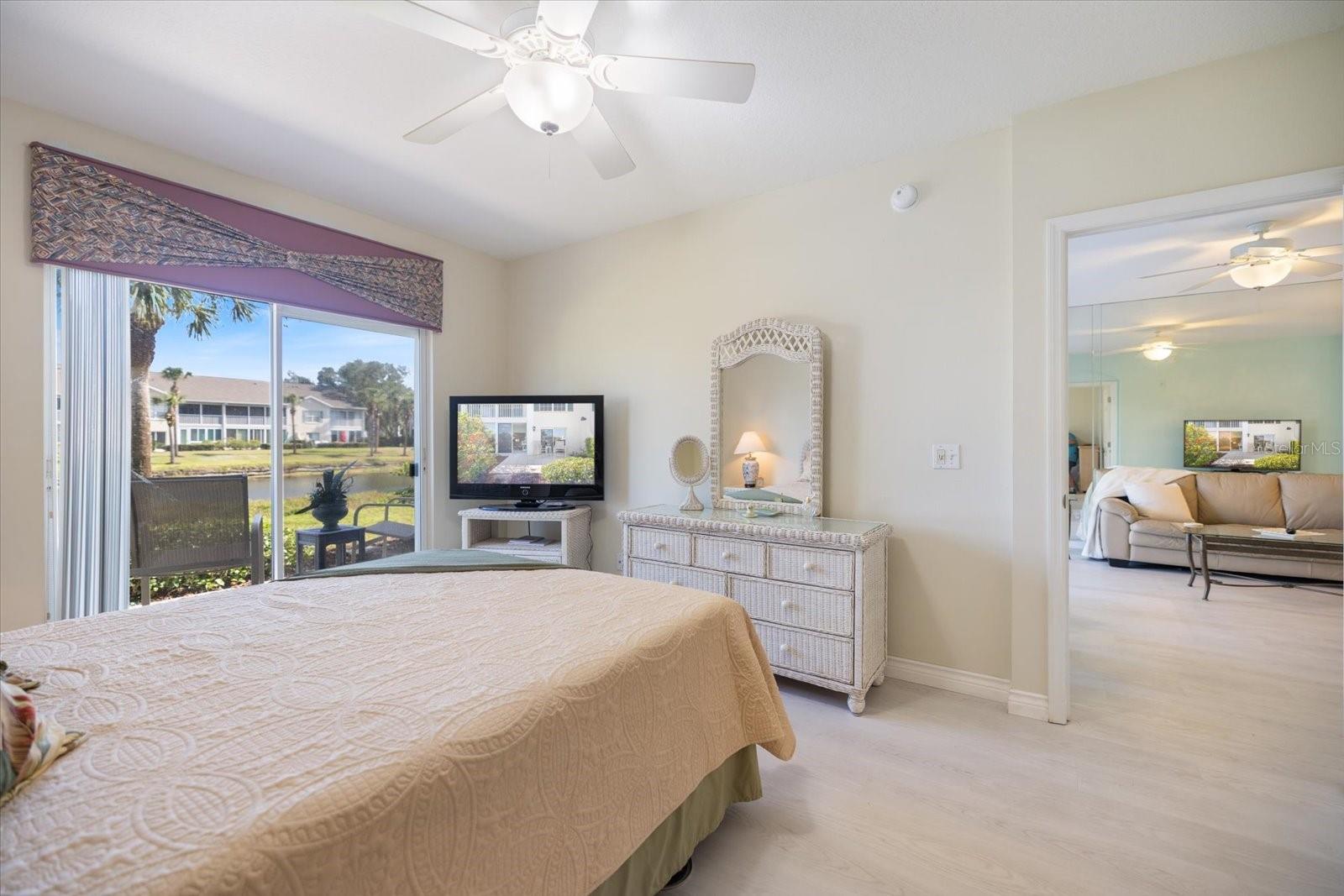 400 LAUREL LAKE DR #104, VENICE, FL, 34292