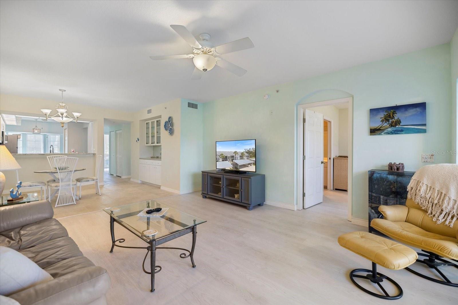 400 LAUREL LAKE DR #104, VENICE, FL, 34292