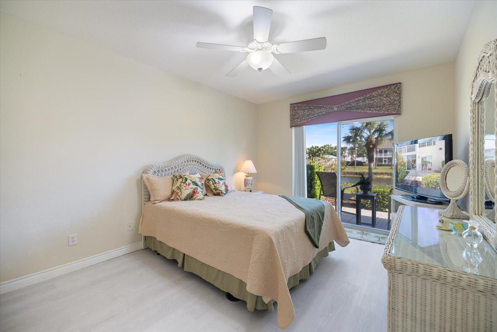 400 LAUREL LAKE DR #104, VENICE, FL, 34292