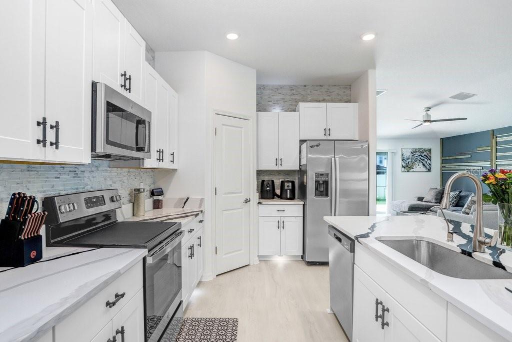 9617 BRANCHING SHIP TRCE, WESLEY CHAPEL, FL, 33545