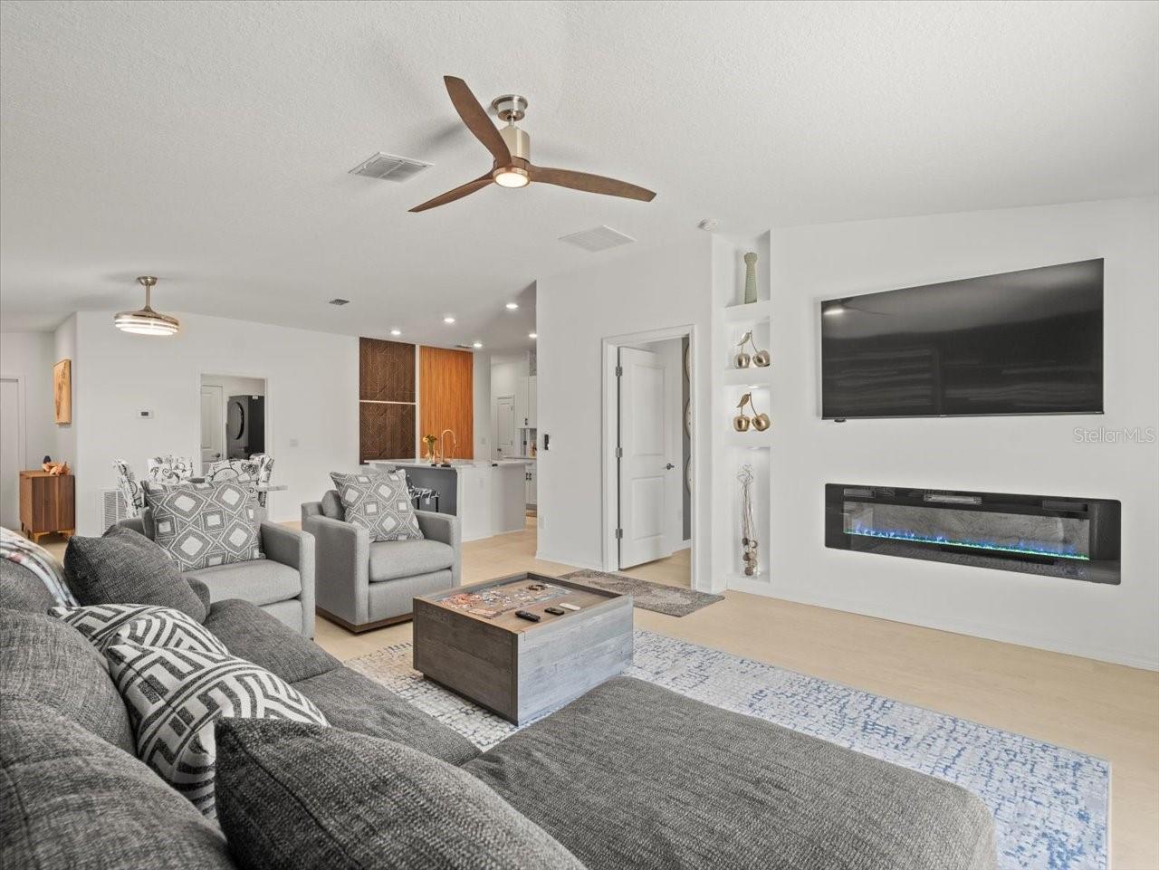 9617 BRANCHING SHIP TRCE, WESLEY CHAPEL, FL, 33545