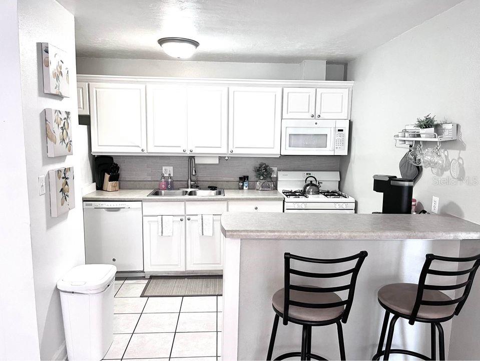 1700 SW 16 CT #D30, GAINESVILLE, FL, 32601